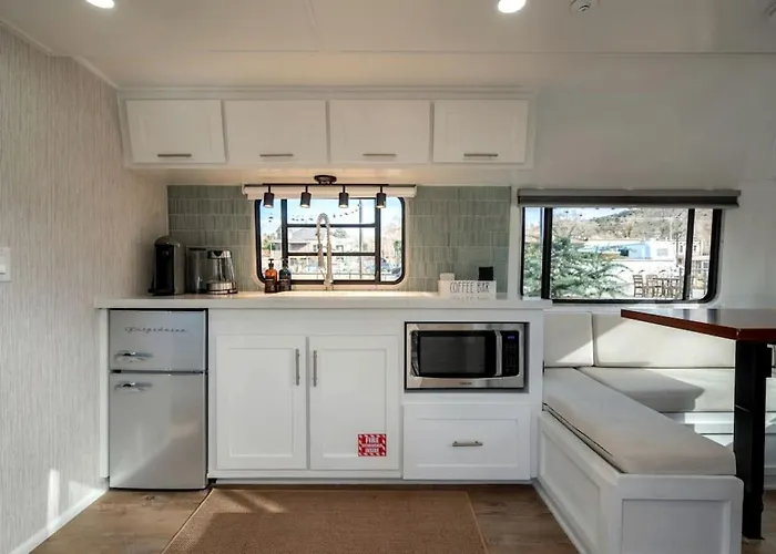 Airstream Near Whiskey Row And Granite Creek In Prescott, Az Holiday home Prescott